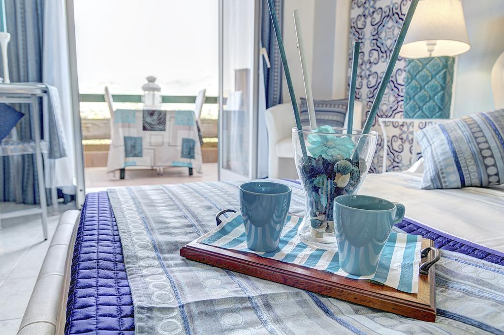 Suitehome Taormina Giardini-Naxos Habitación foto